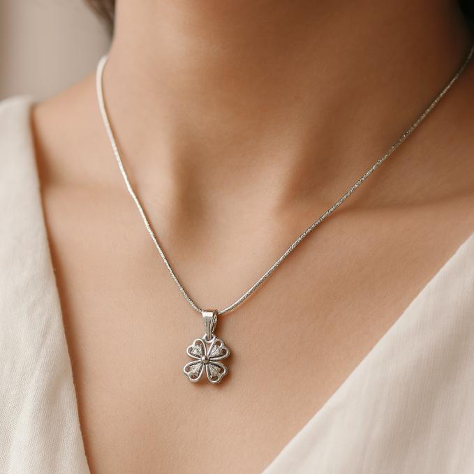 Elegant Four-leaf Clover Pendant – 925 Sterling Silver Necklace — 925 silver, image 1