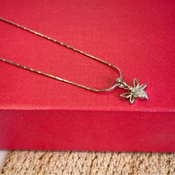 Elegant Bee-inspired Pendant – 925 Sterling Silver thumbnail 6