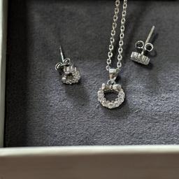 Dainty Silver Bow Circle Necklace And Earring Set thumbnail 8