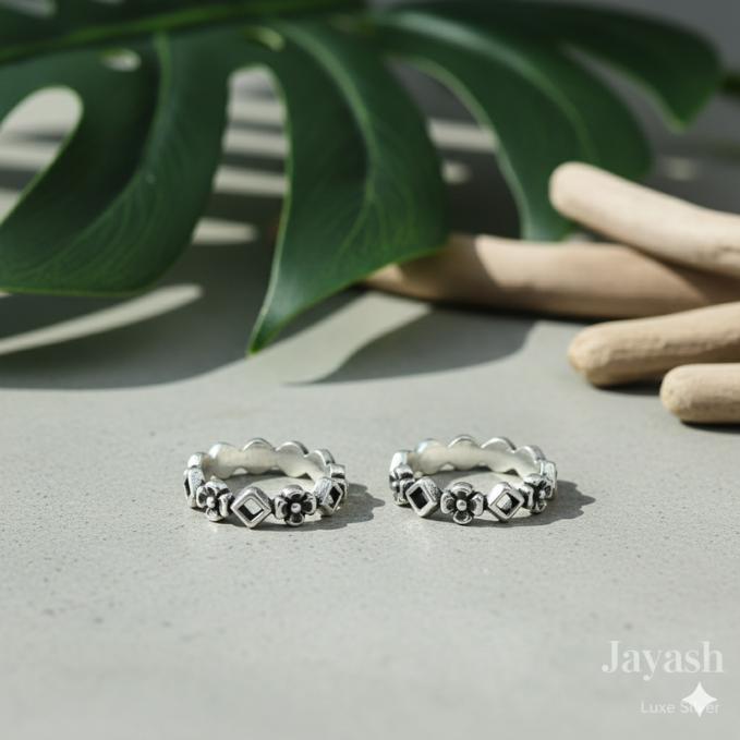 The Flora & Rhombus Bloom Oxidised Toe Ring  — 925 silver, image 1