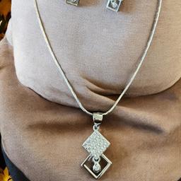 925 Silver Geometric Glam Pendant Set (without Chain) thumbnail 3