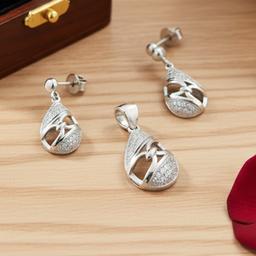 925 Teardrop Sparkle 925 Silver Pendant Set (without Chain) thumbnail 3