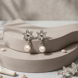 Stellar Bloom Silver Pearl Drops thumbnail 2