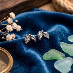 Shimmering Silver Whale Tail Stud thumbnail 1
