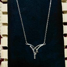 Elegant Sterling Silver V-shaped Necklace With Crystals thumbnail 3